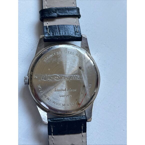 Limited Release Mickey Disneyland Resort Watch St Steel Back Black Leather Band - Picture 6 of 8